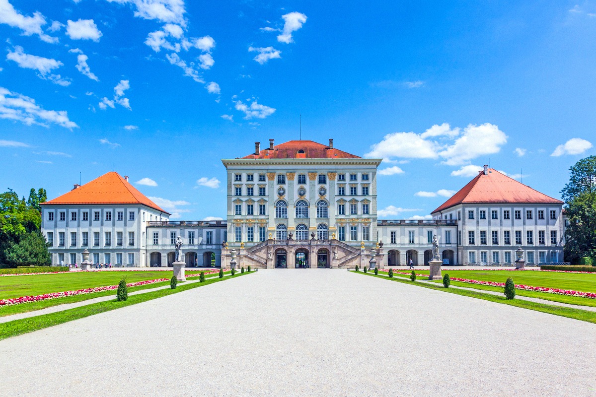 Front view of Nymphenburg Palace